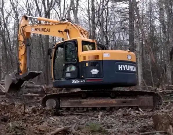 commercial-land-clearing-hyundai-excavator-1-yard-bucket